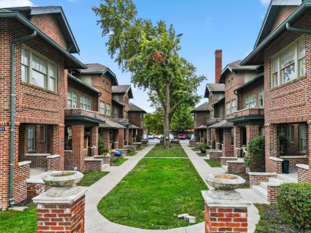 2 bedroom, Indianapolis IN 46219 LS105734103