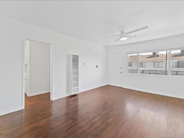 2 bedroom, Inglewood CA 90304 105729620