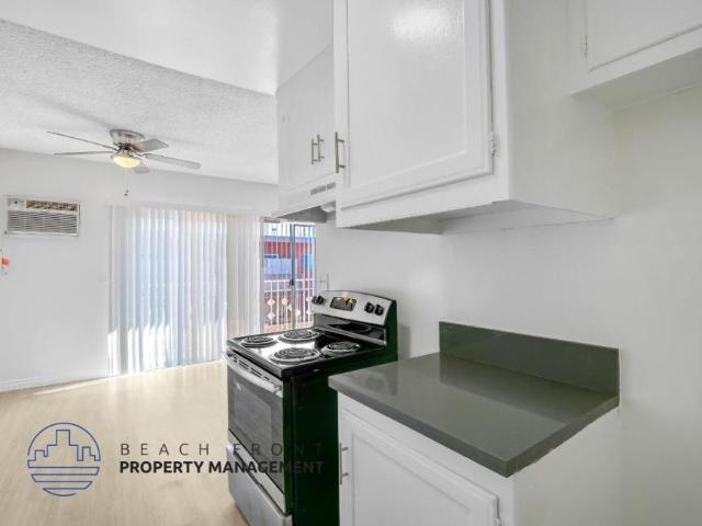 2 bedroom, Inglewood CA 90301 104969655