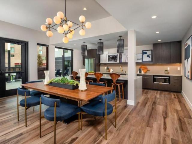 2 bedroom, Inglewood CA 90301 105000919