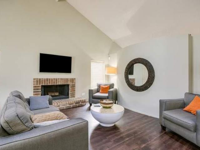 2 bedroom, Irving TX 75038 105243866