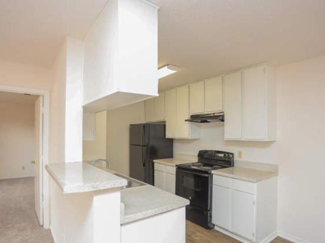 2 bedroom, Irving TX 75038 105244592
