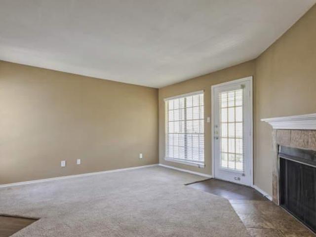 2 bedroom, Irving TX 75038 105852816
