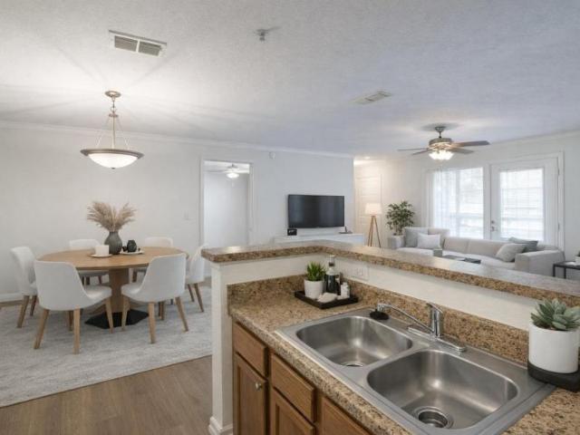2 bedroom, Jacksonville FL 32244 105918576