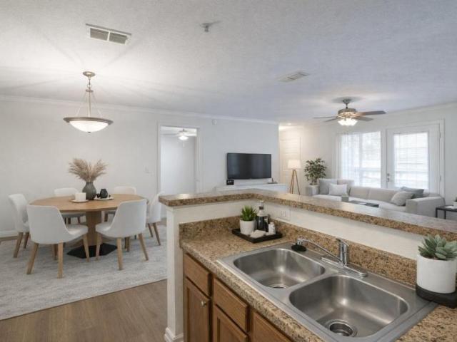 2 bedroom, Jacksonville FL 32244 106214354