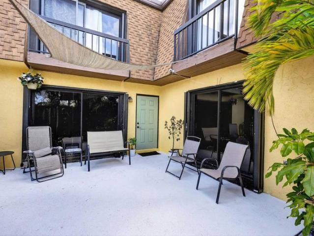 2 bedroom, Jupiter FL 33458 104794409