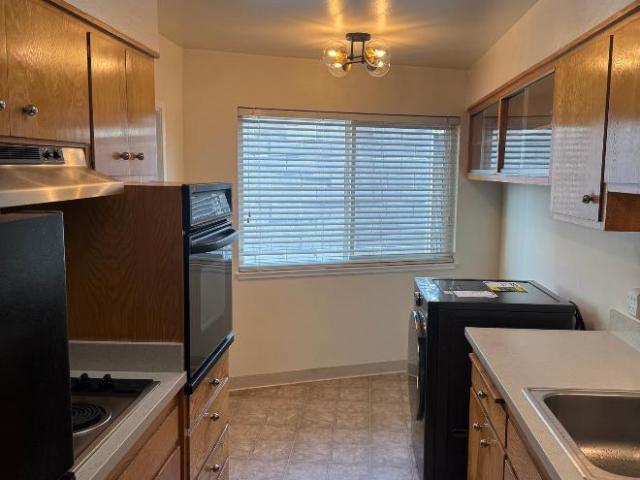 2 bedroom, Oakland CA 94606 LS105731347