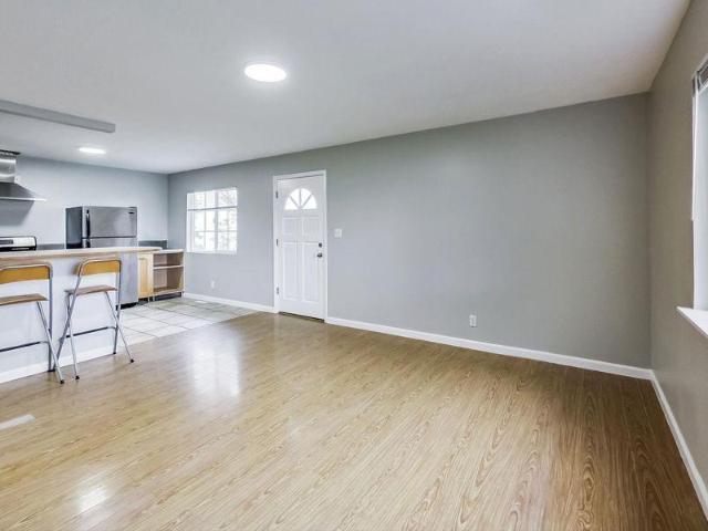 2 bedroom, Oakland CA 94610 105836939