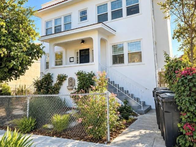 2 bedroom, Oakland CA 94610 106062382
