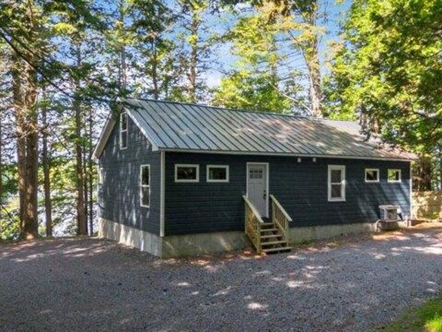 2 bedroom, Oakland ME 04963 105691691
