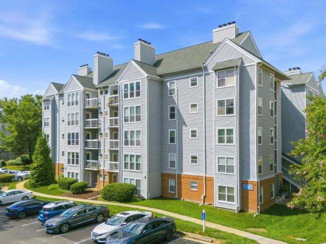 2 bedroom, Oakton VA 22124 106133401