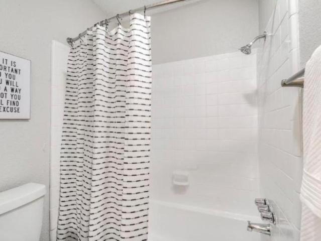 2 bedroom, Oklahoma City OK 73132 LS95974197