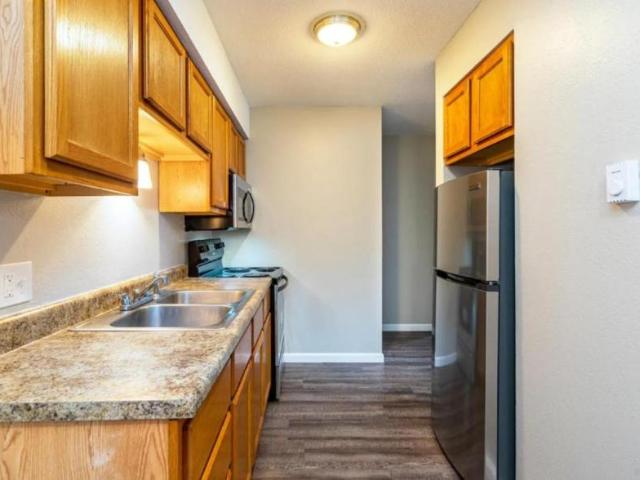 2 bedroom, Oregon OH 43616 105988032