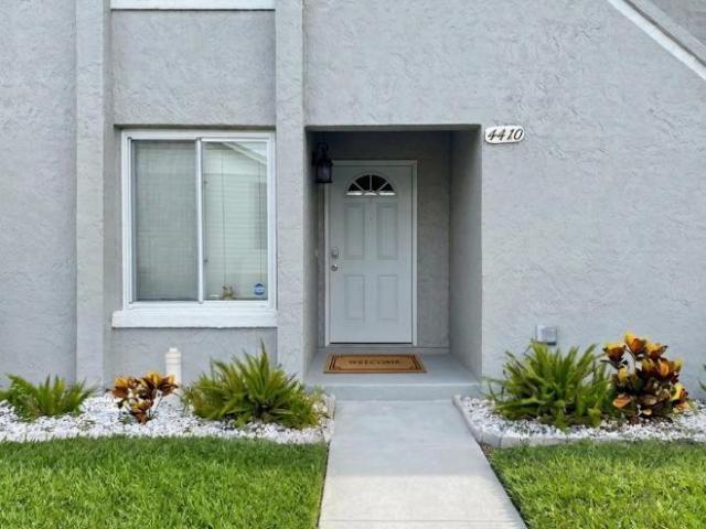 2 bedroom, Orlando FL 32811 105183861