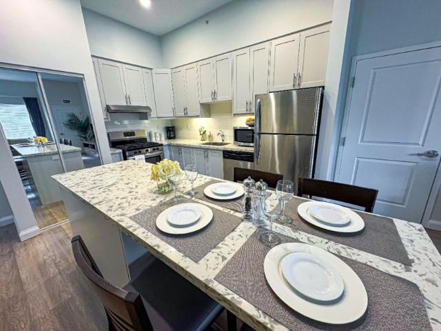 2 bedroom, Ottawa ON K2K 2L6 LS103515423