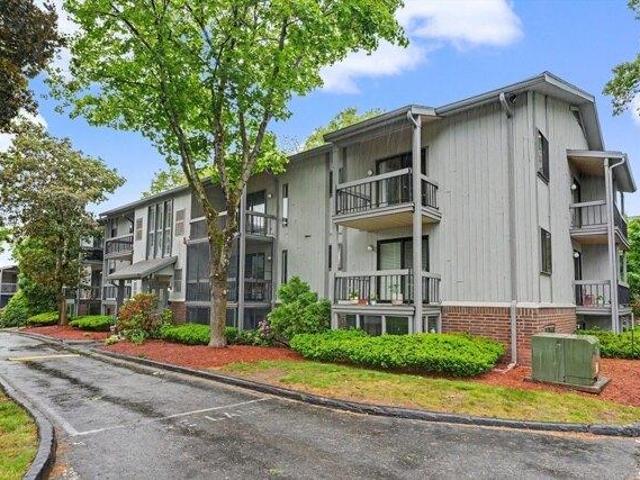 2 bedroom, Lowell MA 01854 104329449