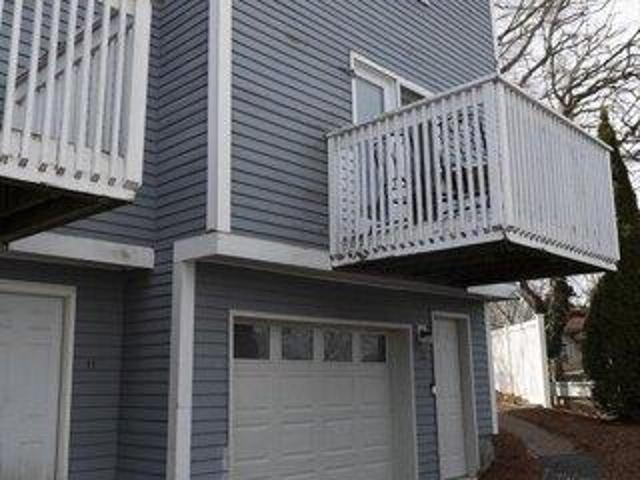 2 bedroom, Lowell MA 01854 105368880
