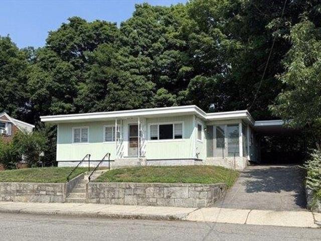 2 bedroom, Lowell MA 01854 105384085