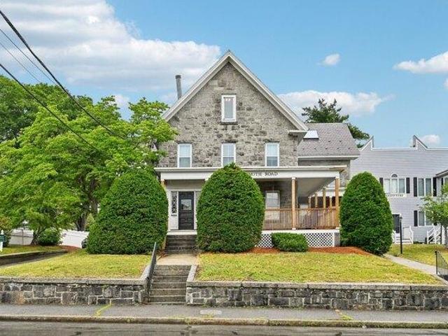 2 bedroom, Lowell MA 01854 105497443