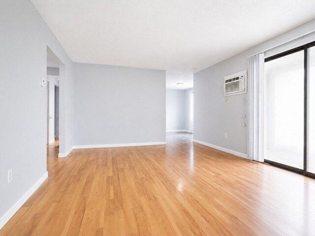 2 bedroom, Lowell MA 01854 105514608