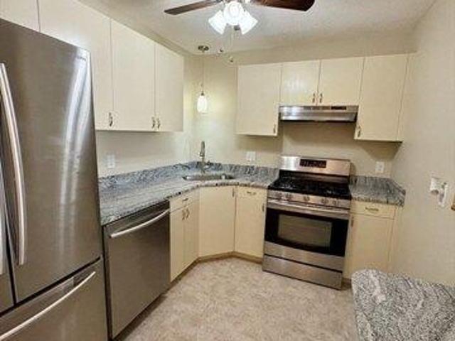 2 bedroom, Lowell MA 01852 105385233