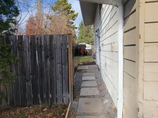 2 Bedroom Lower floor Utilities Included