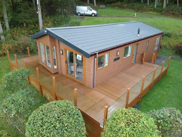 2 Bedroom Lodge Character Property