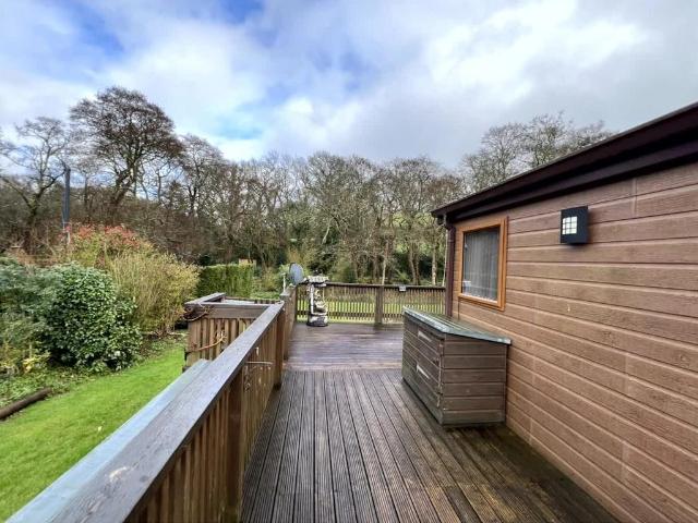 2 bedroom lodge for sale
