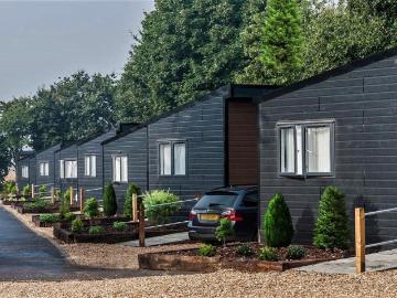 2 bedroom lodge for sale