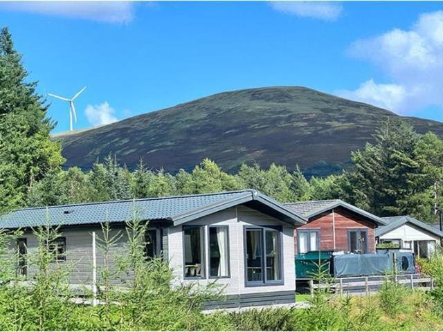 2 bedroom lodge for sale