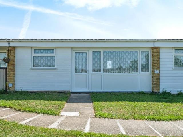 2 bedroom lodge for sale