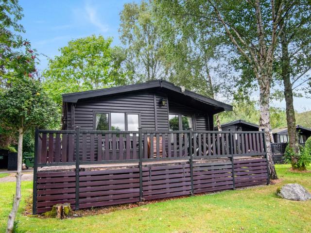 2 bedroom lodge for sale