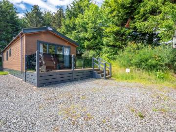 2 bedroom lodge for sale