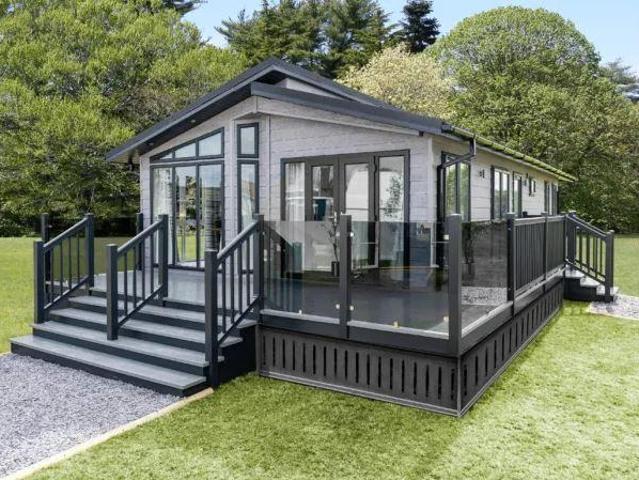 2 bedroom lodge for sale