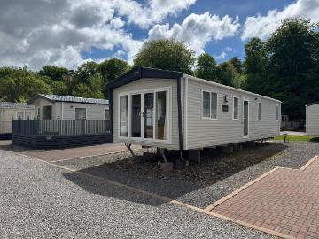 2 bedroom lodge for sale