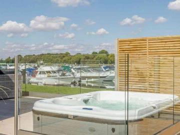 2 bedroom lodge for sale