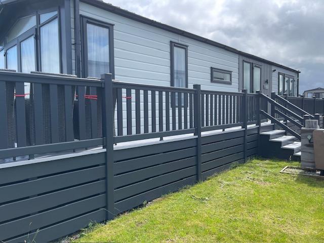 2 bedroom lodge for sale