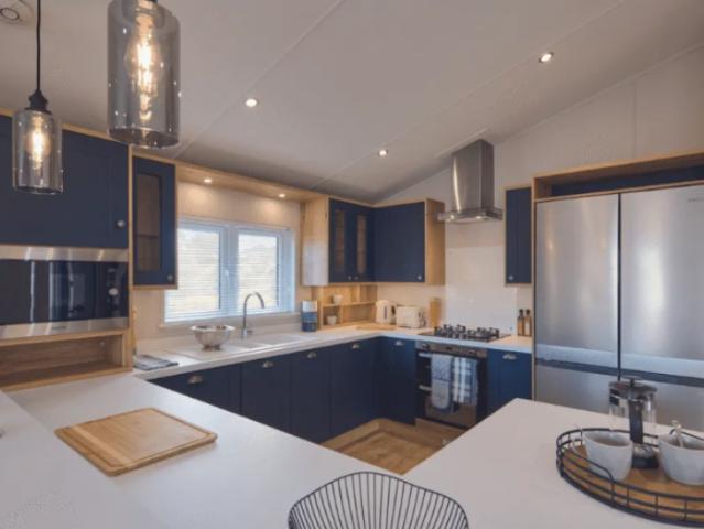 2 bedroom lodge for sale