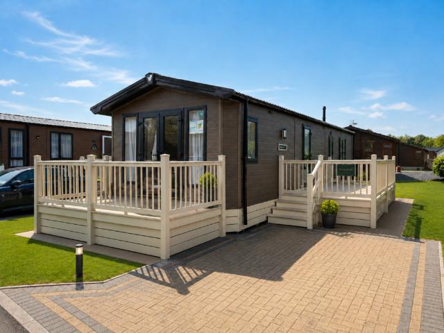 2 bedroom lodge for sale