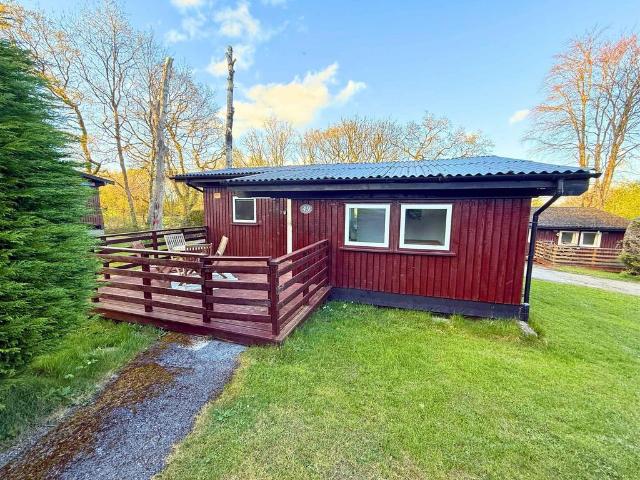 2 bedroom lodge for sale
