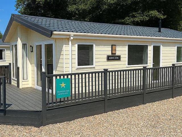 2 bedroom lodge for sale