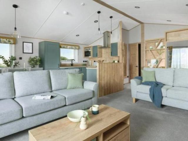 2 bedroom lodge for sale