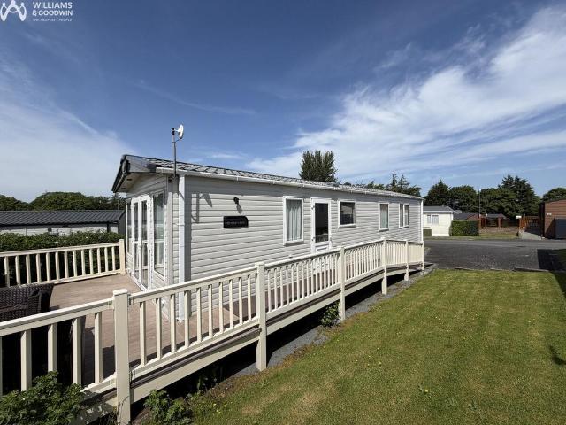 2 bedroom lodge for sale