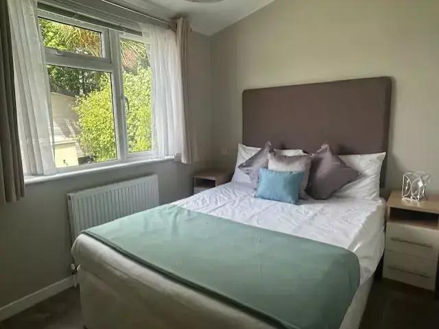 2 bedroom lodge for sale