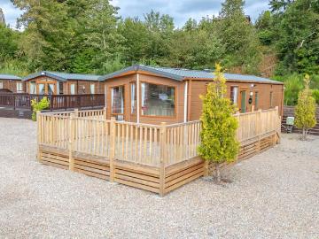 2 bedroom lodge for sale