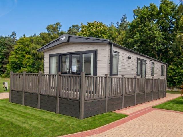2 bedroom lodge for sale