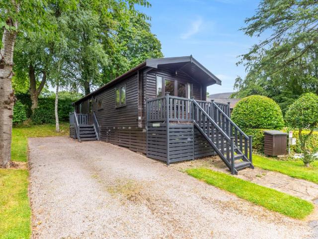 2 bedroom lodge for sale