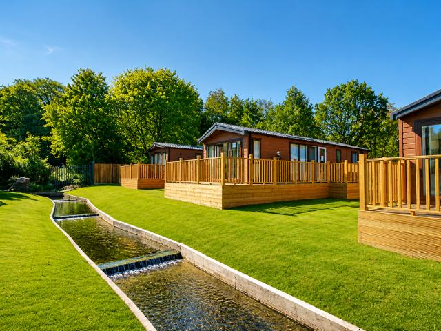 2 bedroom lodge for sale