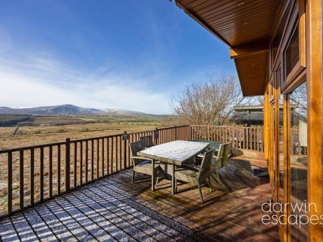 2 bedroom lodge for sale