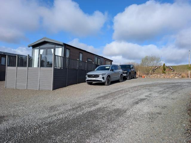 2 bedroom lodge for sale